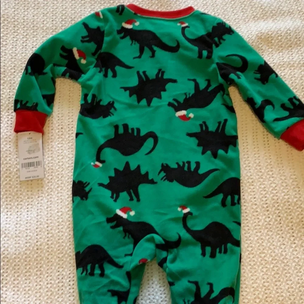 NWT! Carter’s Dinosaur 🦕 Christmas pajamas